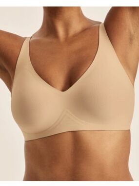 Knix Taupe Wireless Evolution Bra. Women’s Sz-2 (32C) Seamless | Comfortable EUC